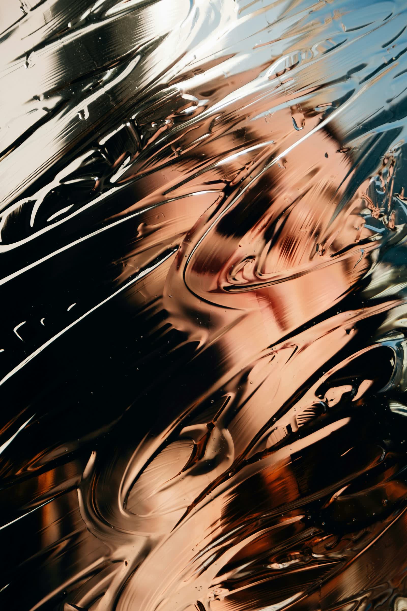 Molten reflective metal texture